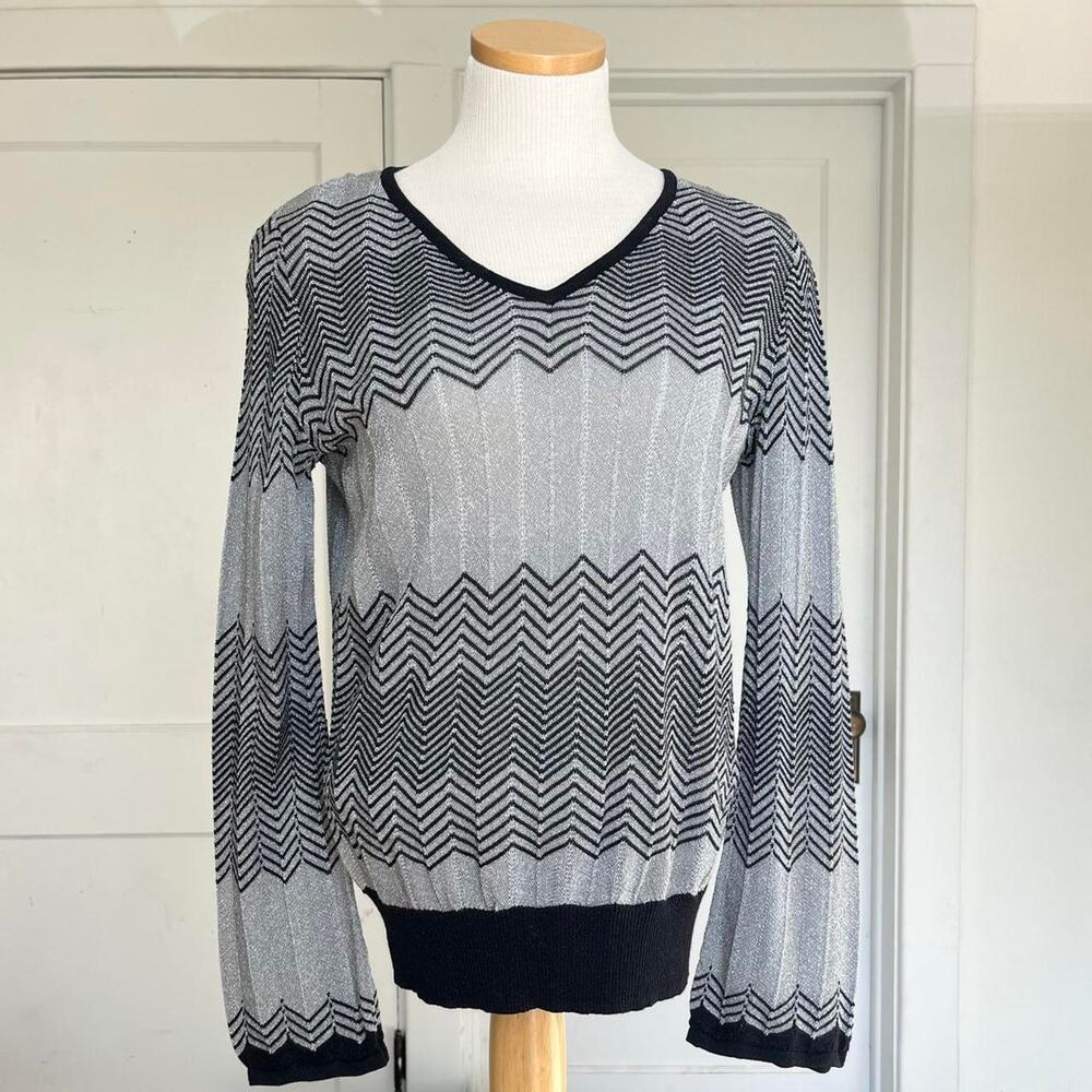 Silver metallic knit chevron stripe